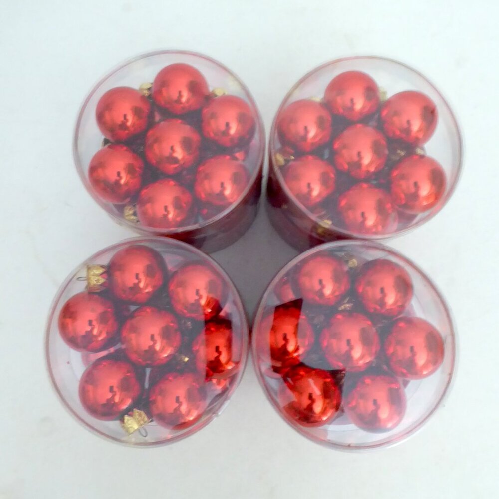 NEW 1” (30mm) CHRISTMAS GLASS BALL 84 ORNAMENTS SHINY RED LOT OF 4 TUBES - Picture 4 of 8